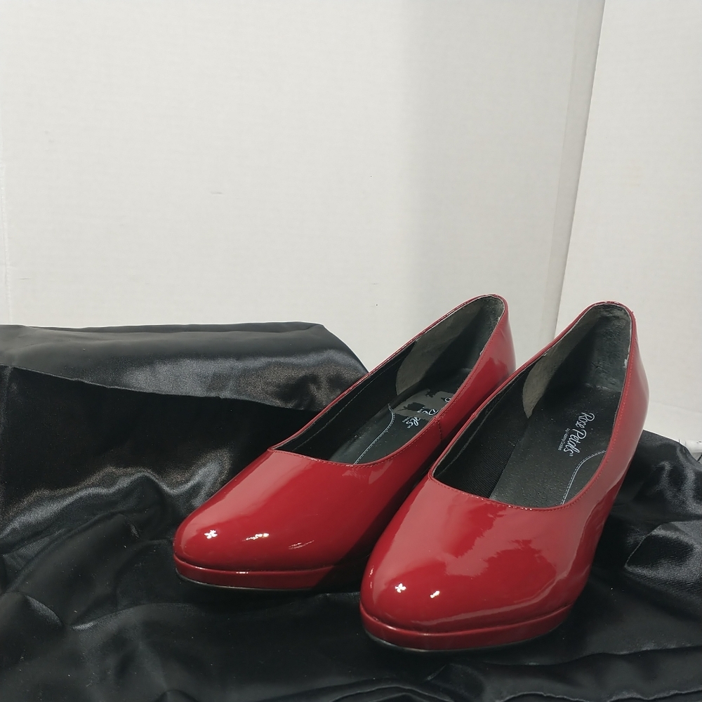 Rose Petals Woman's SZ 12W by Walking Cradles Cap Toe Red Heels Patent Leather - Picture 11 of 13
